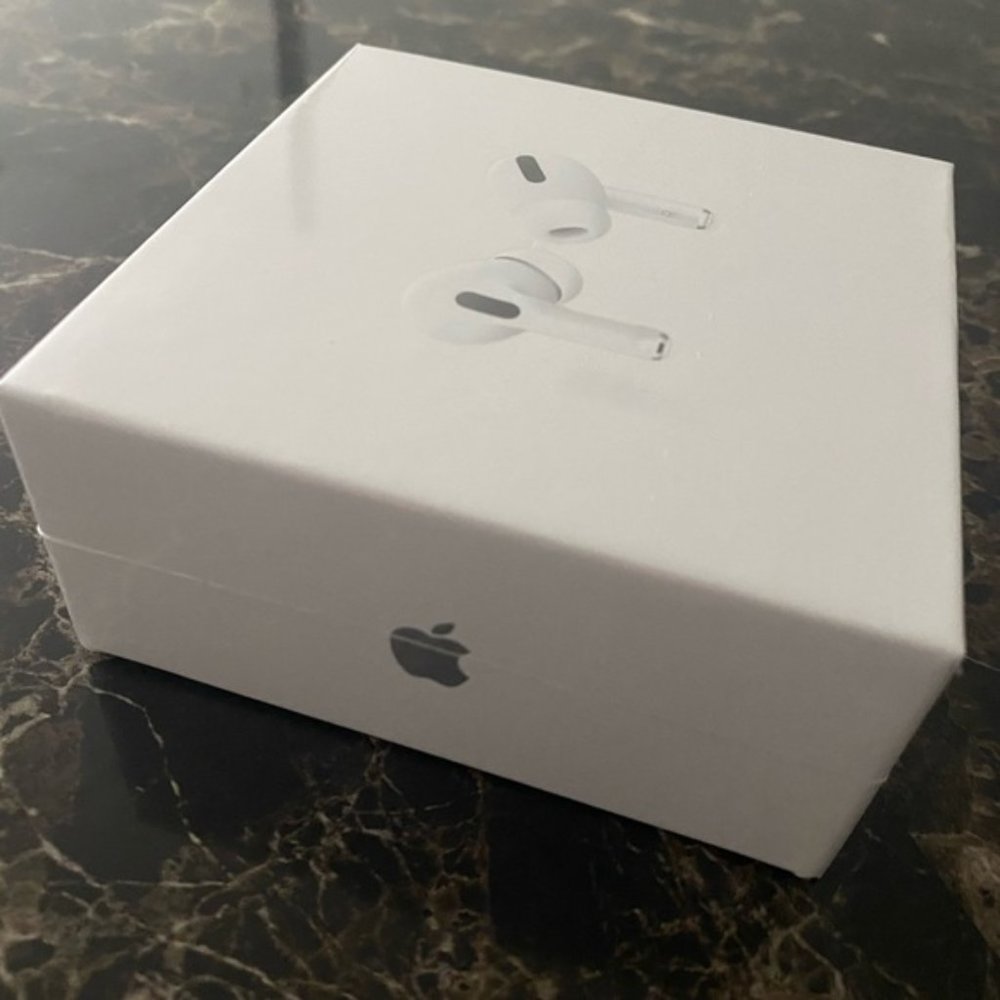 Apple airpods pro BRAND NEW In Box - Picture 6 of 9